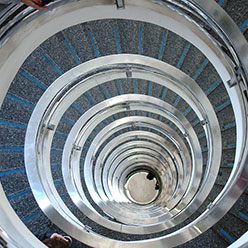 escadaria caracol